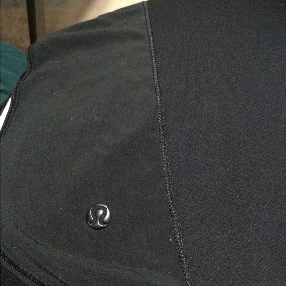 Lululemon - Picture 5 of 5